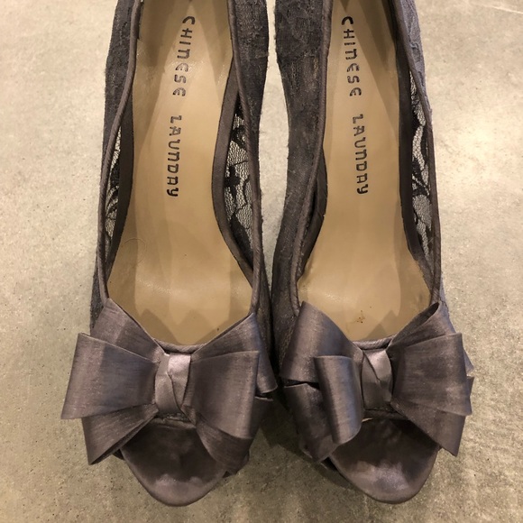 CHINESE LAUNDRY!! Lace peekaboo toe heels! - Picture 2 of 5
